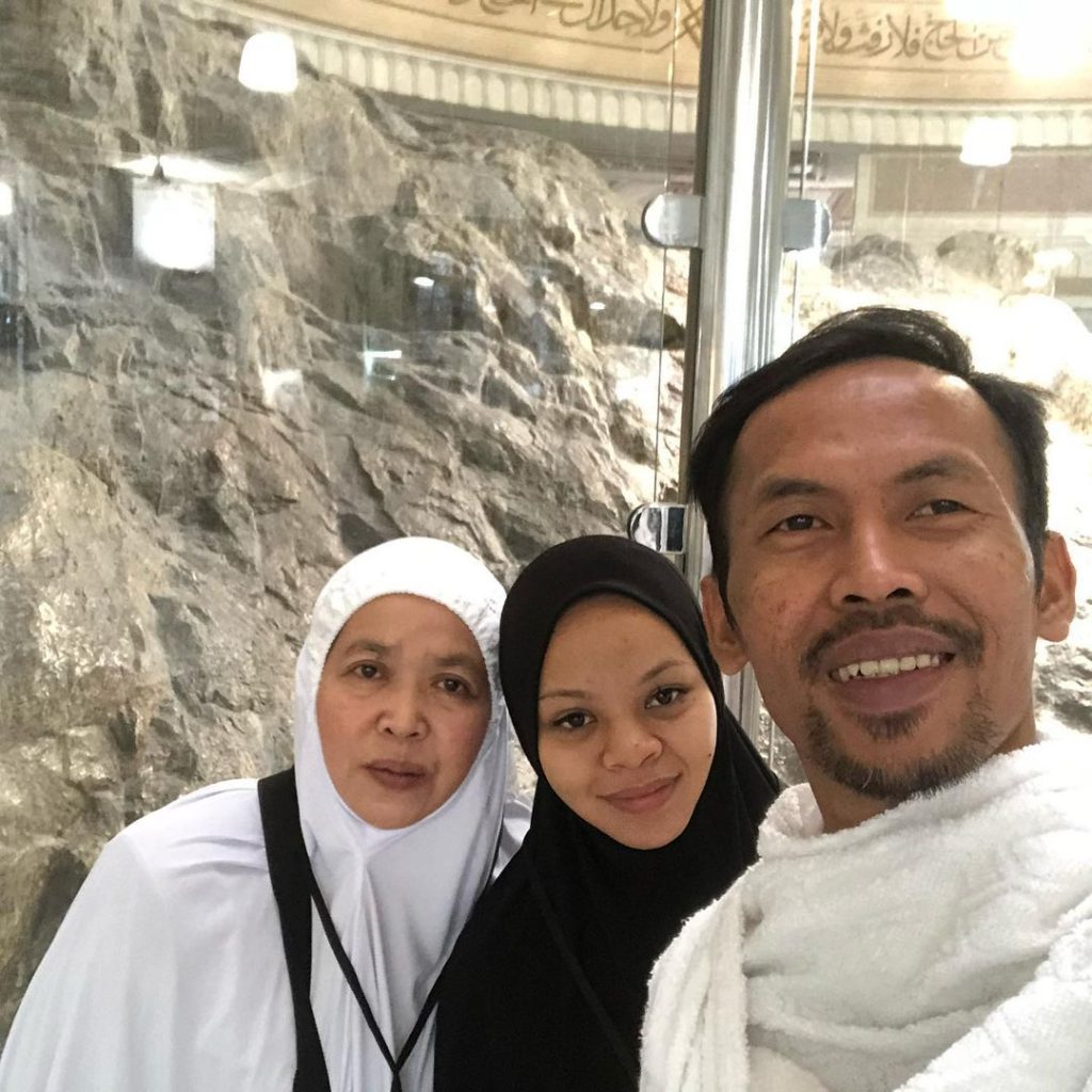 UPDATE Siti Sarah mengalami hamil , ibu mentua pula ...