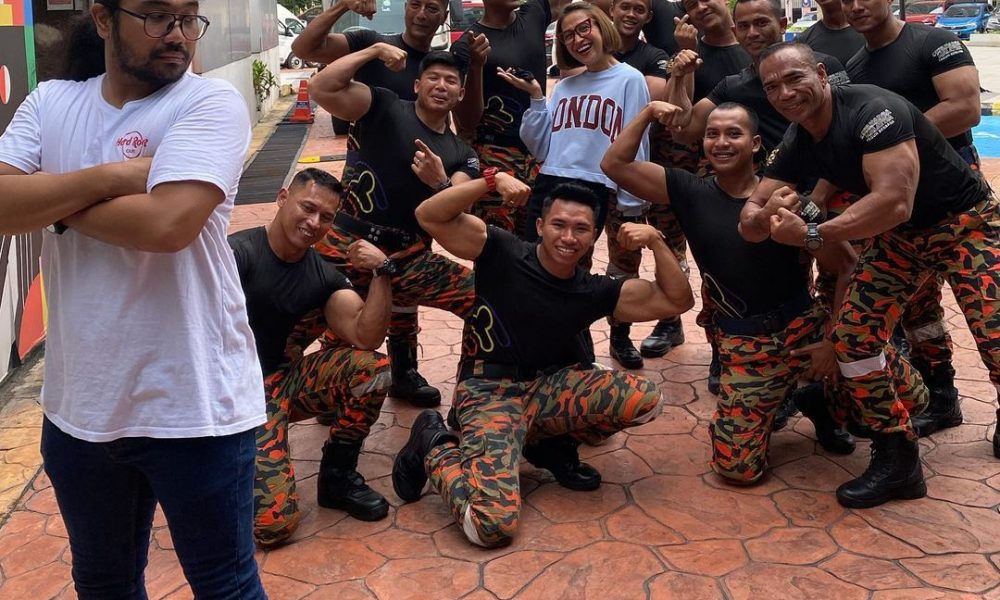 Berfoto dengan ‘bomba sado’ , Ozlynn pujuk Johan – “U still the best sayang”