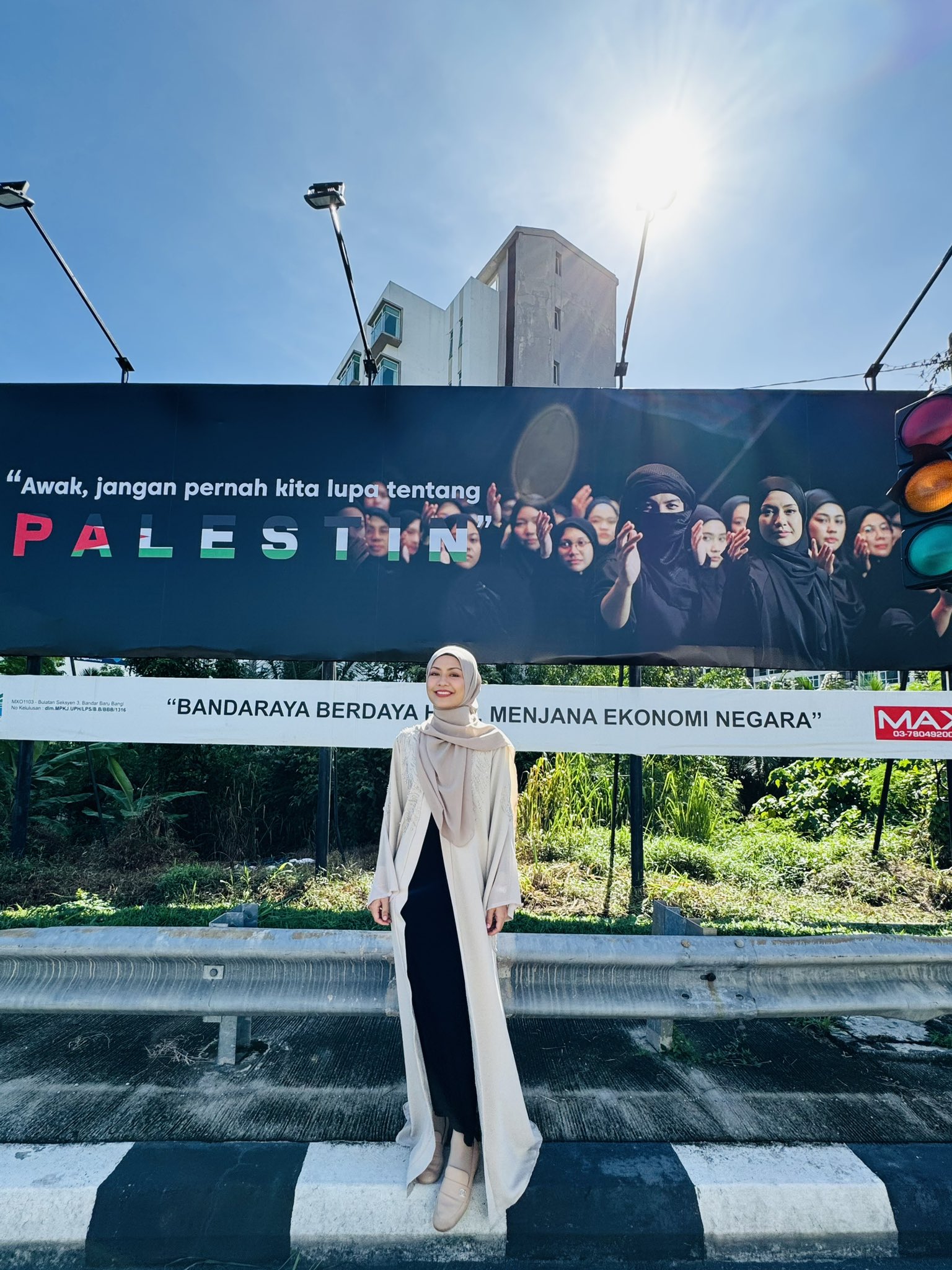 Syafiqah Aina guna papan iklan ingatkan palestin