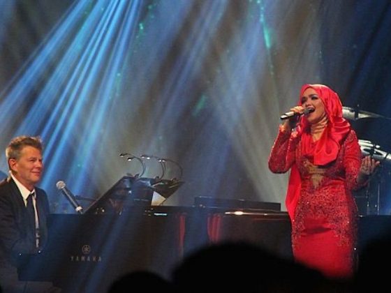 Netizen dakwa peminat Siti Nurhaliza pilih bulu