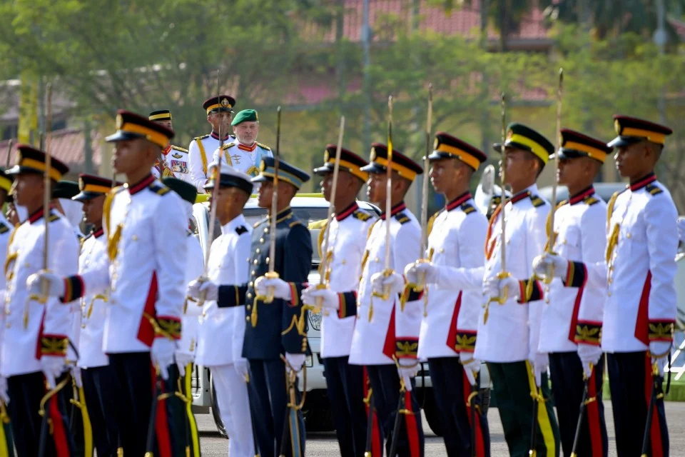 Jaga tingkah laku, kedaulatan negara tergadai jika pegawai tentera amal rasuah 9