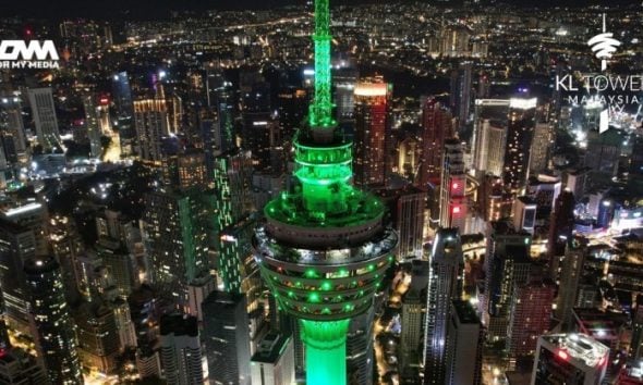 lampu hijau Menara Kuala Lumpur