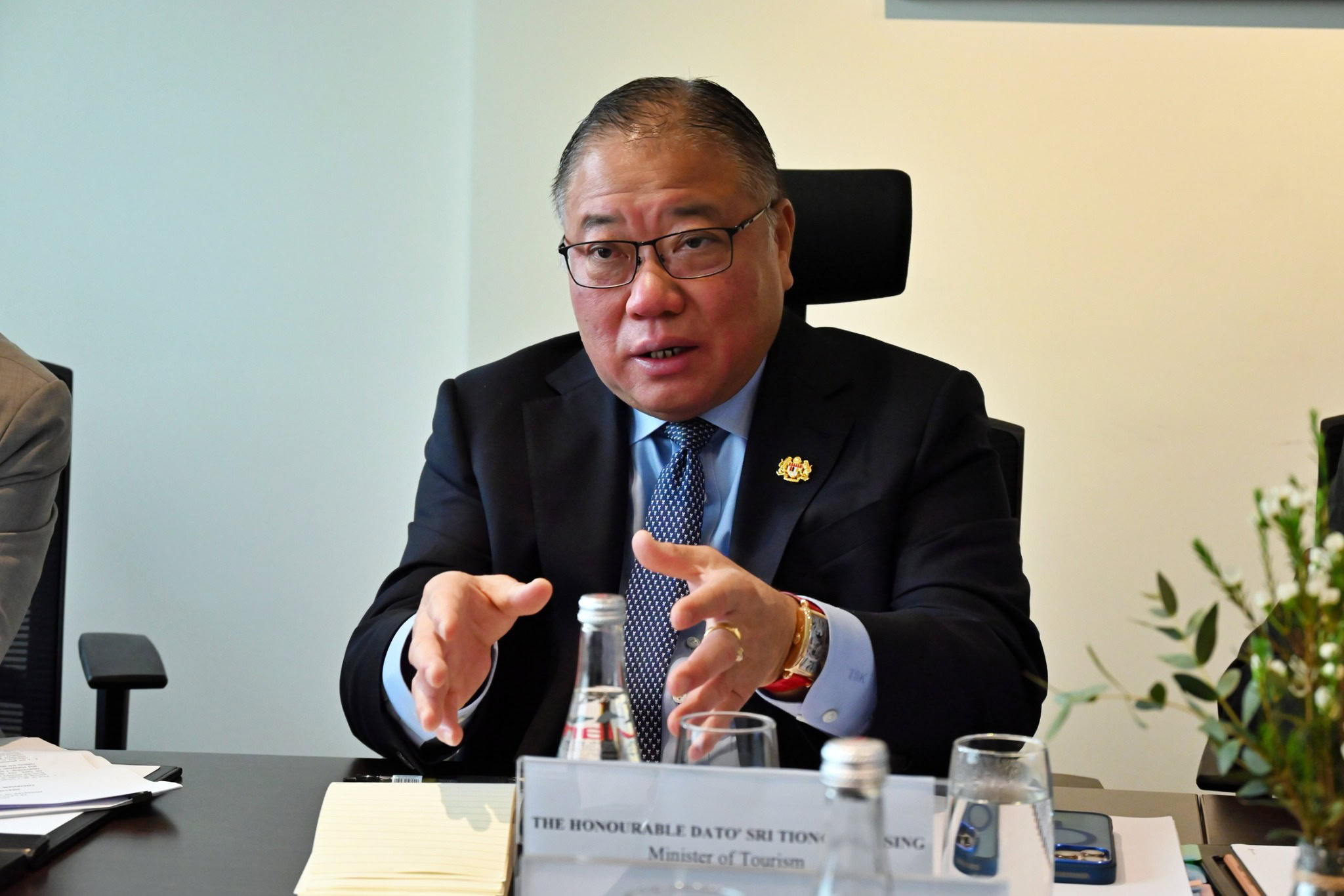 King Sing pertahan pengecualian visa