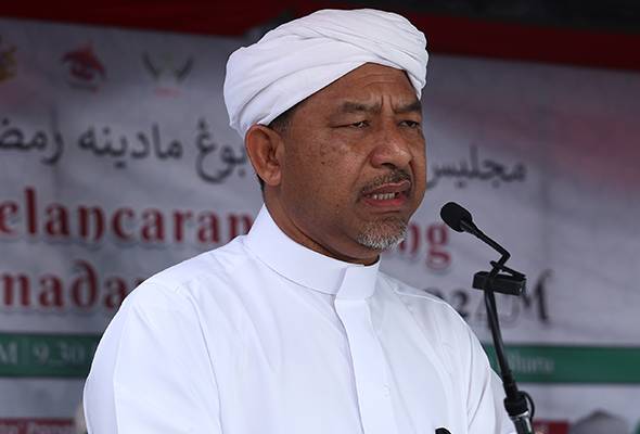 murid terburu-buru solat subuh