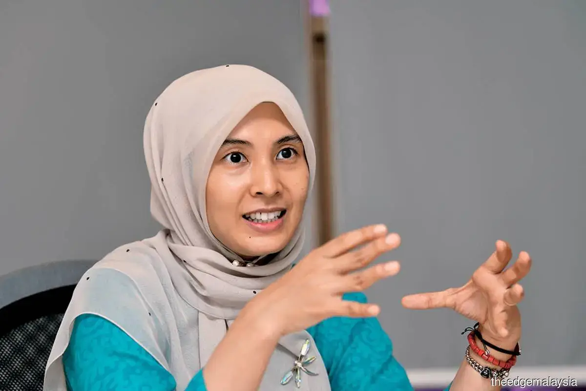 Nurul Izzah tolak debat