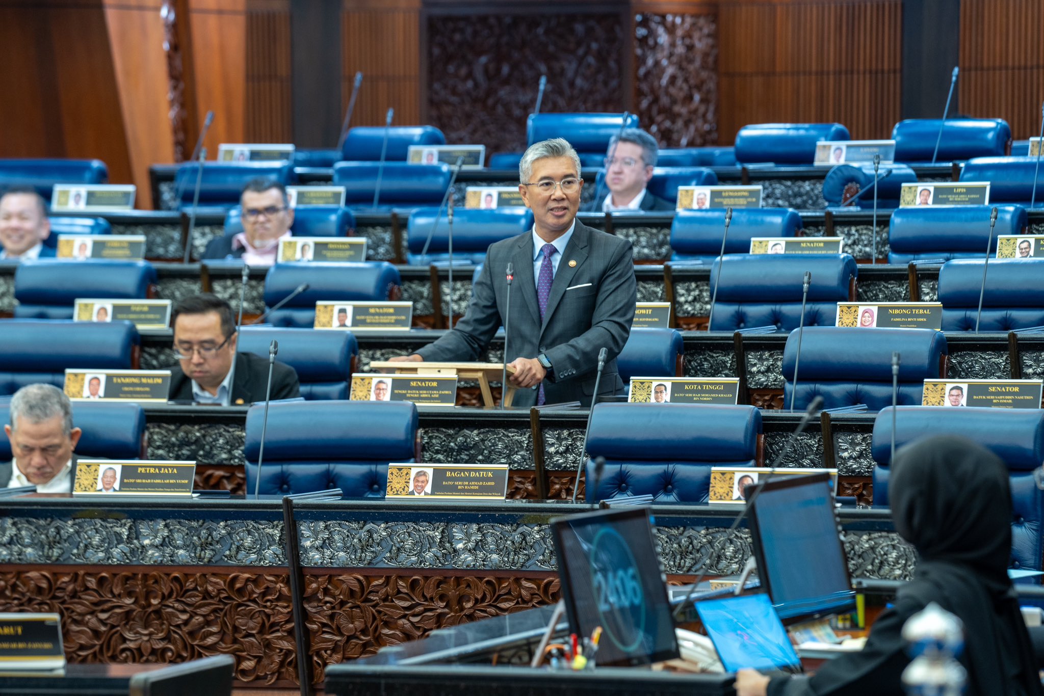 kerajaan sasar sifar tarif