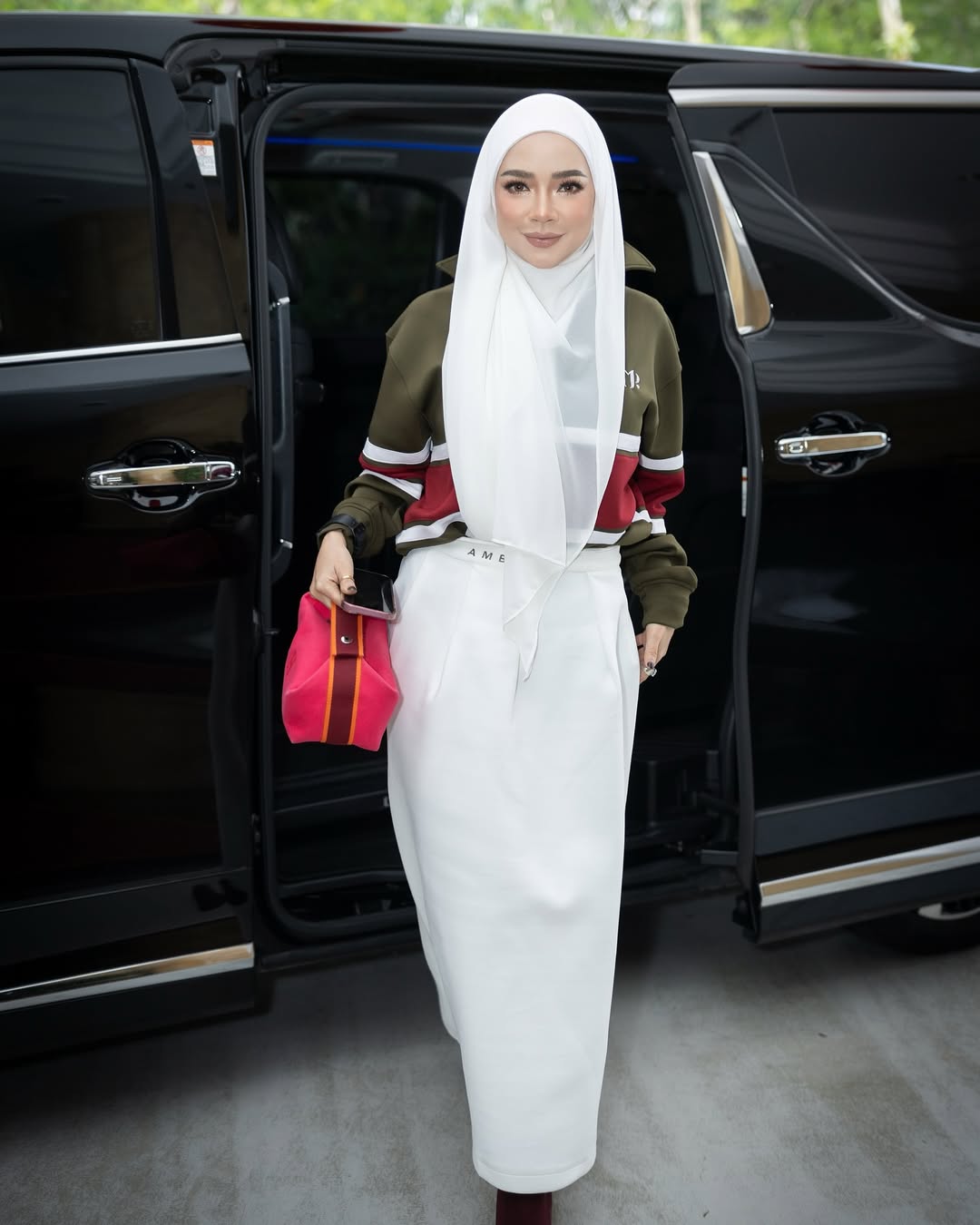 Nora Danish jual semua kasut