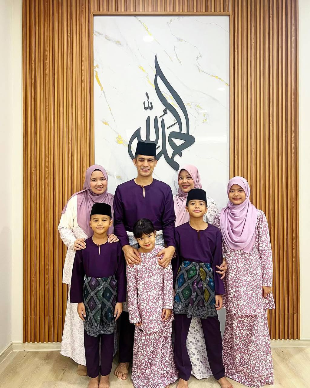 Ashraf Muslim timang anak kelima