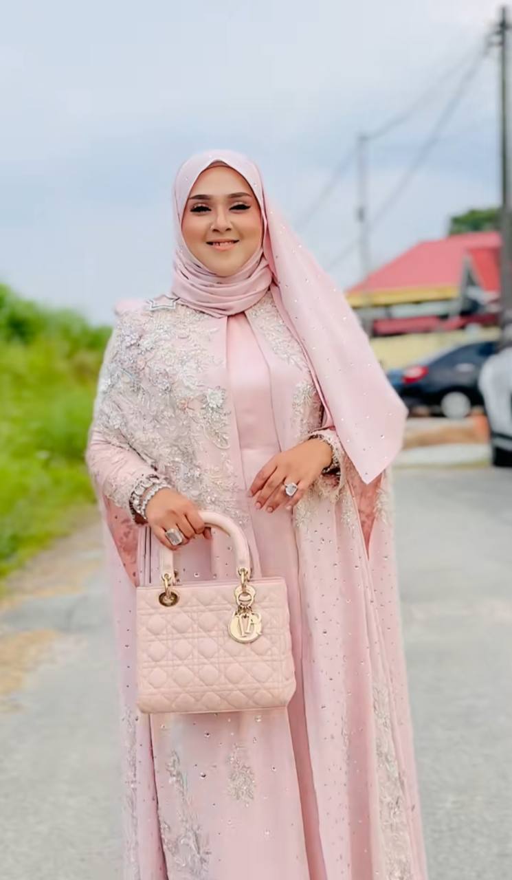 Prince Syed buat baju isteri bernilai RM890,000