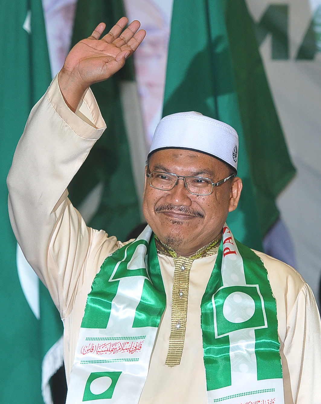 Naik taraf jalan