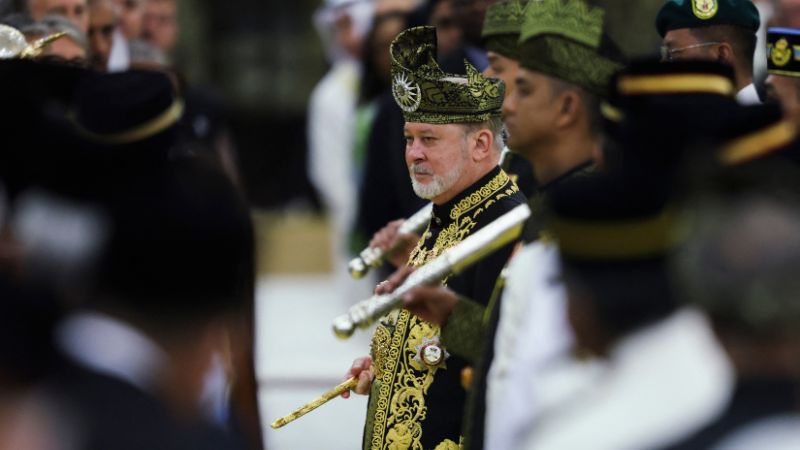 pemimpin usah bermain politik