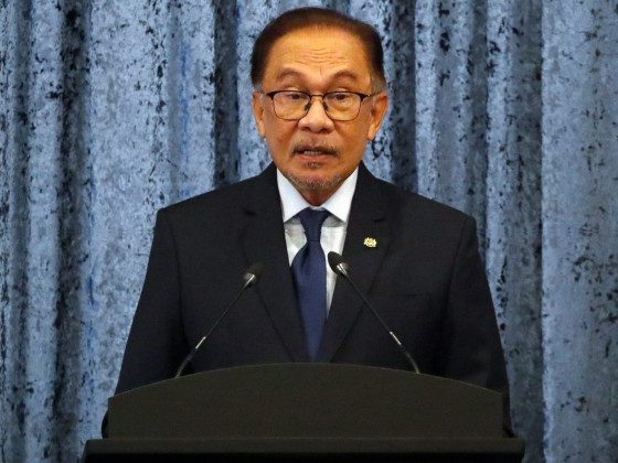 Kerajaan tangguh guna semula GST