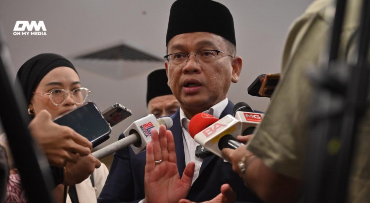 saman pensyarah UIAM
