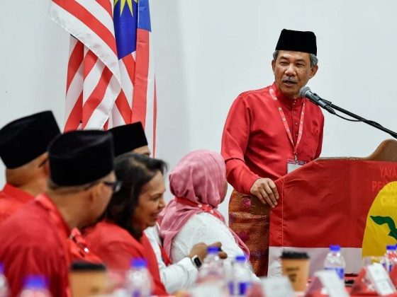 UMNO kekal dalam kerajaan