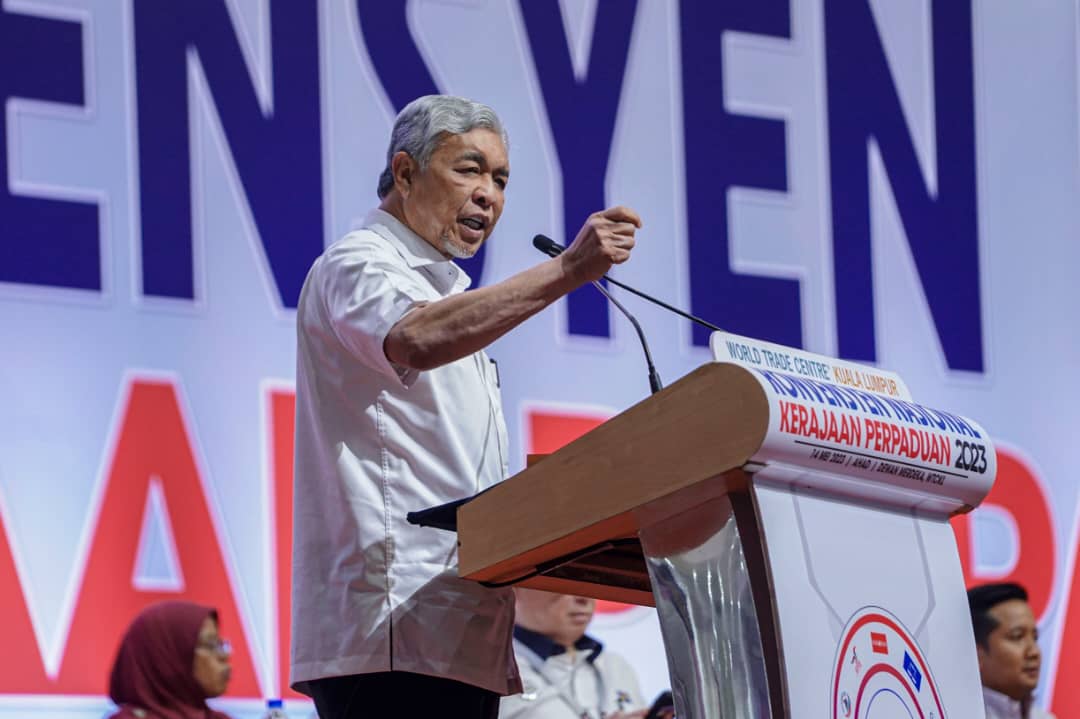 Tengku Zafrul keluar parti