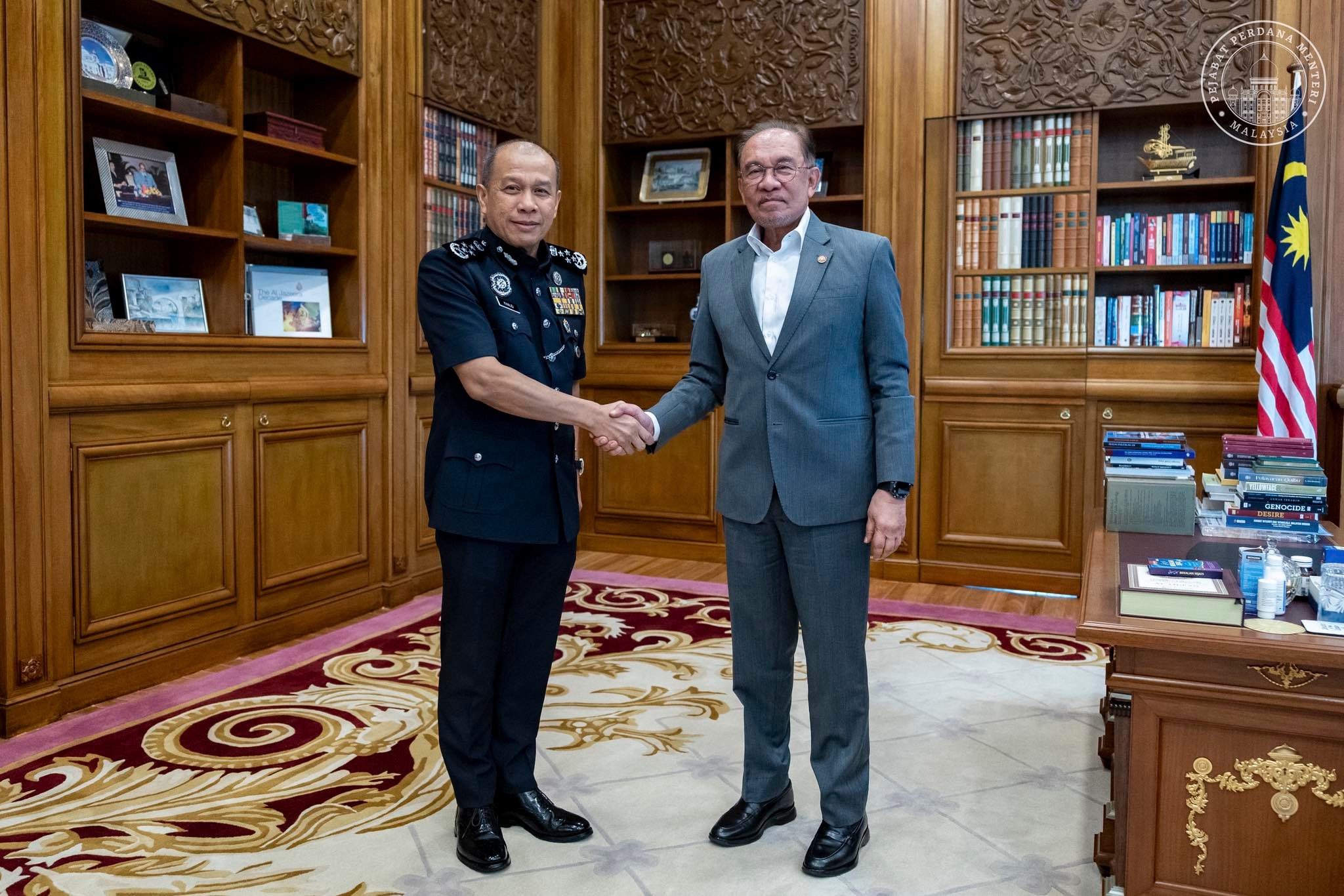 Anwar beri nasihat buat PDRM