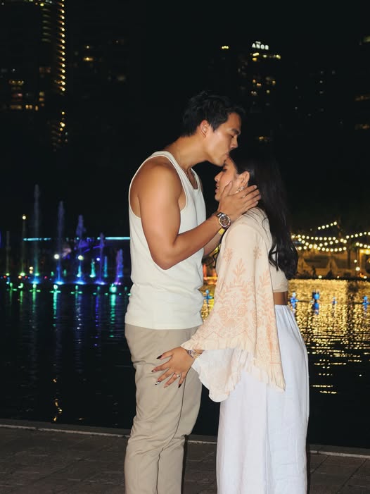 Yazmin Aziz dilamar kekasih