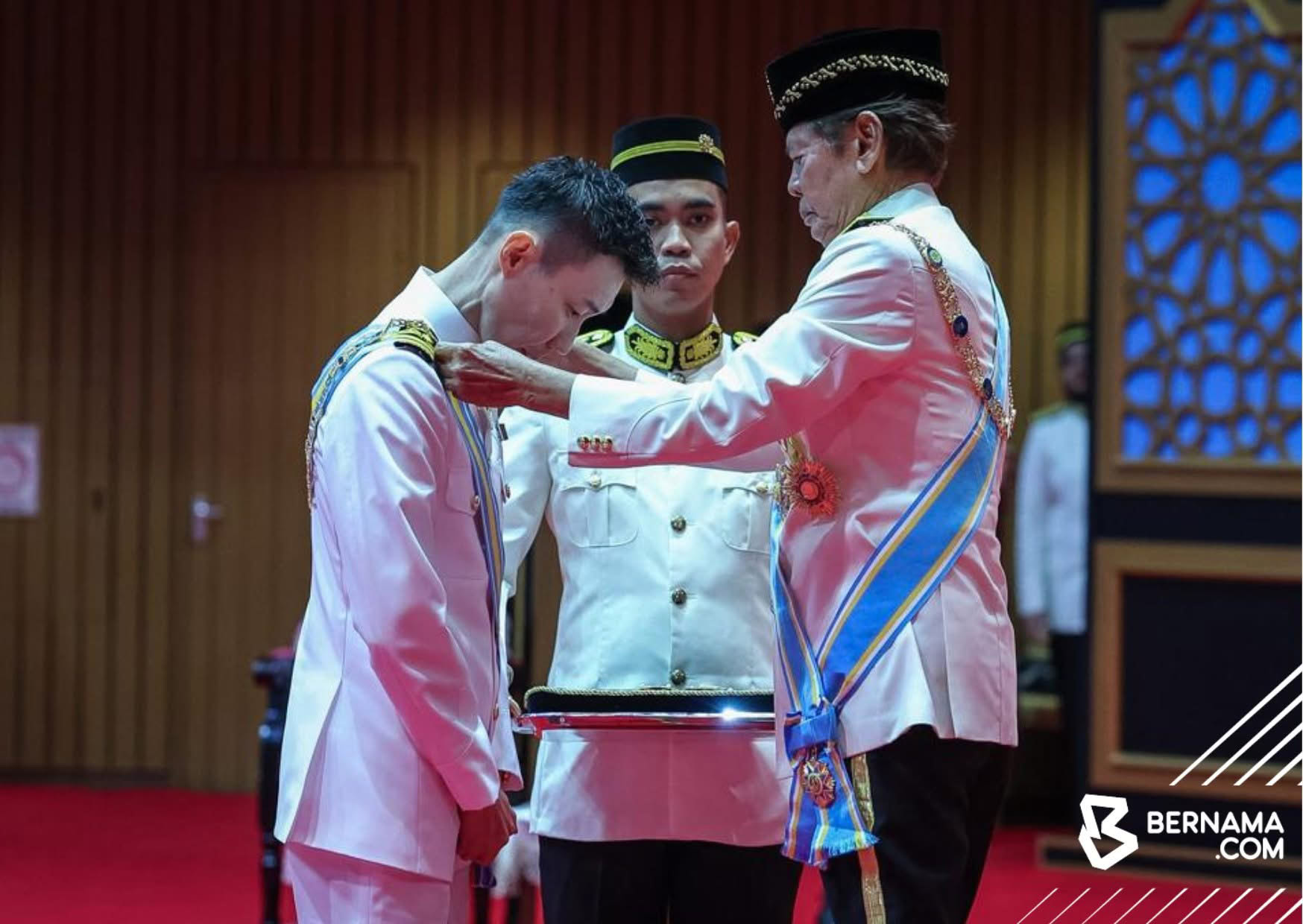 Lee Chong Wei dikurnia Darjah Gemilang Pangkuan Negeri