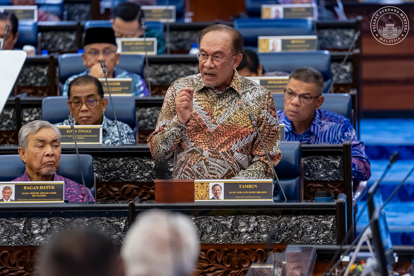 letak jawatan