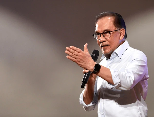 kejutan istimewa
