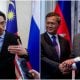Pembangkang pilih perlekeh