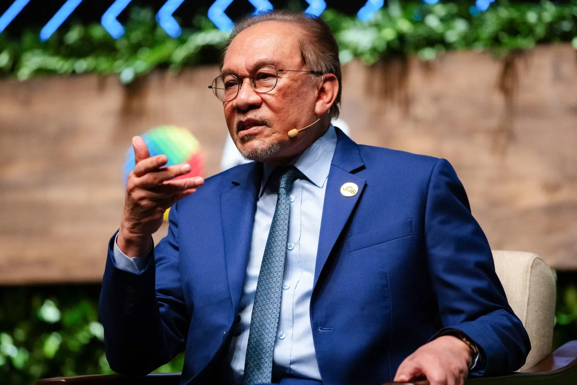 adil kepada semua rakyat 