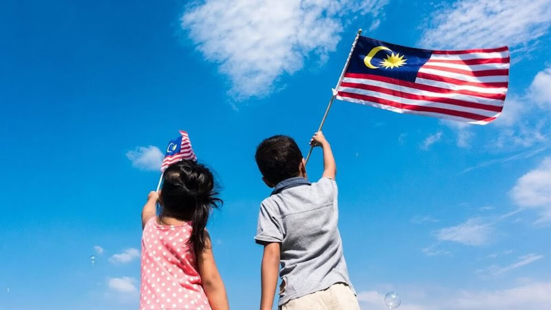 bendera terbalik