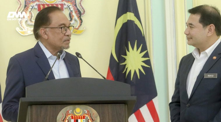 Percubaan jahat terhadap anak Rafizi Ramli