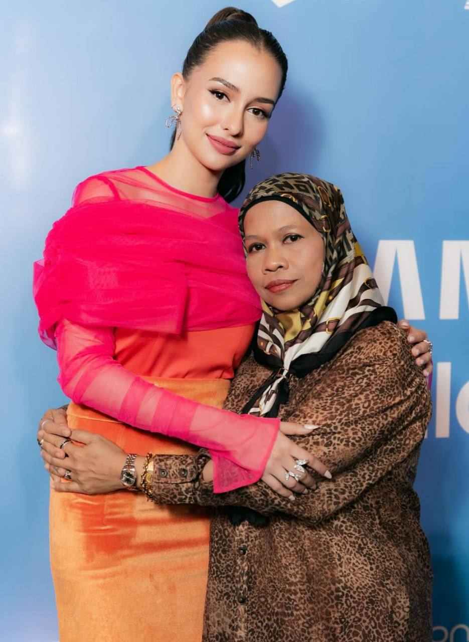 anna jobling Setiap kejayaan ada doa ibu