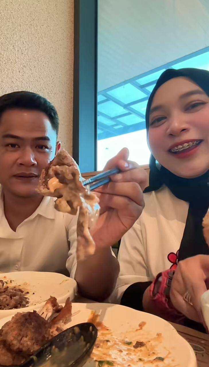 Muka seiras arwah Abam hidayah