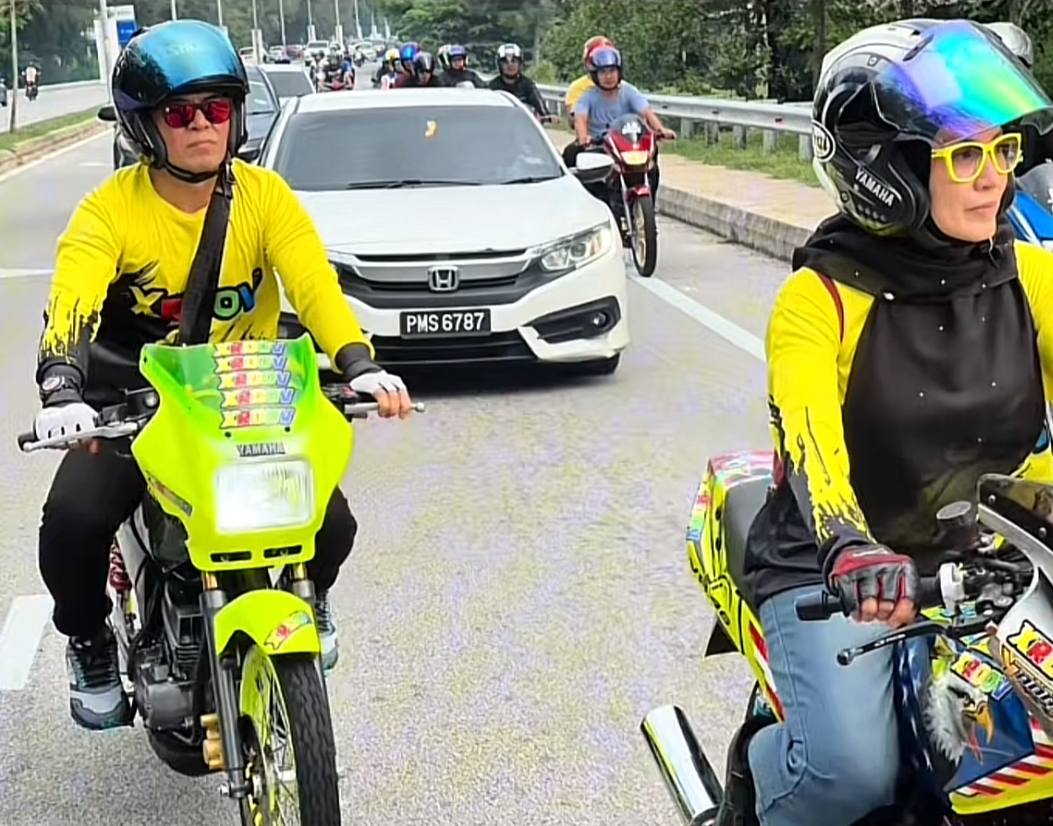 Lisdawati Pakaian patuh syariah