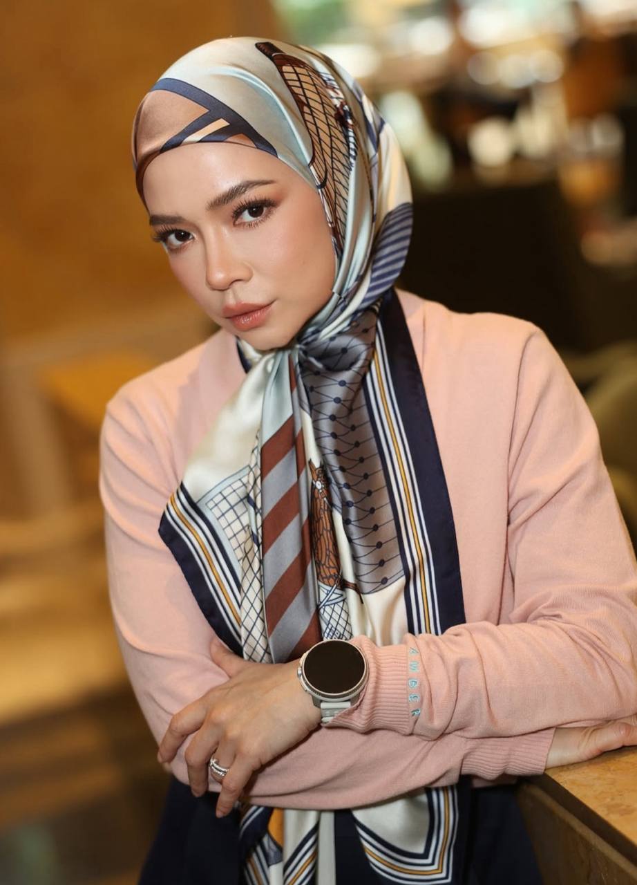 Nora danish Padam gambar tak berhijab
