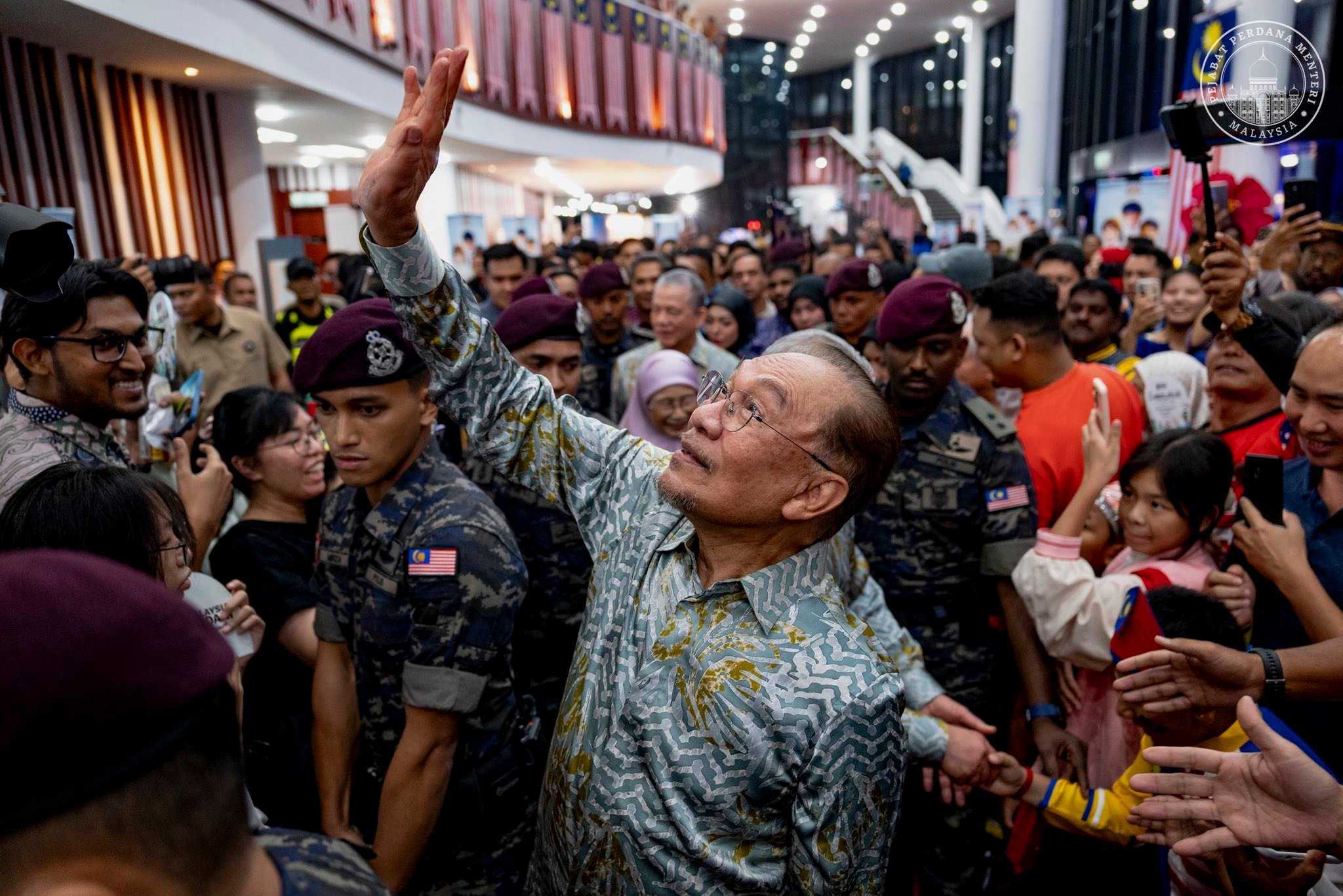 Jangan ulangi sikap penjajah pm anwar
