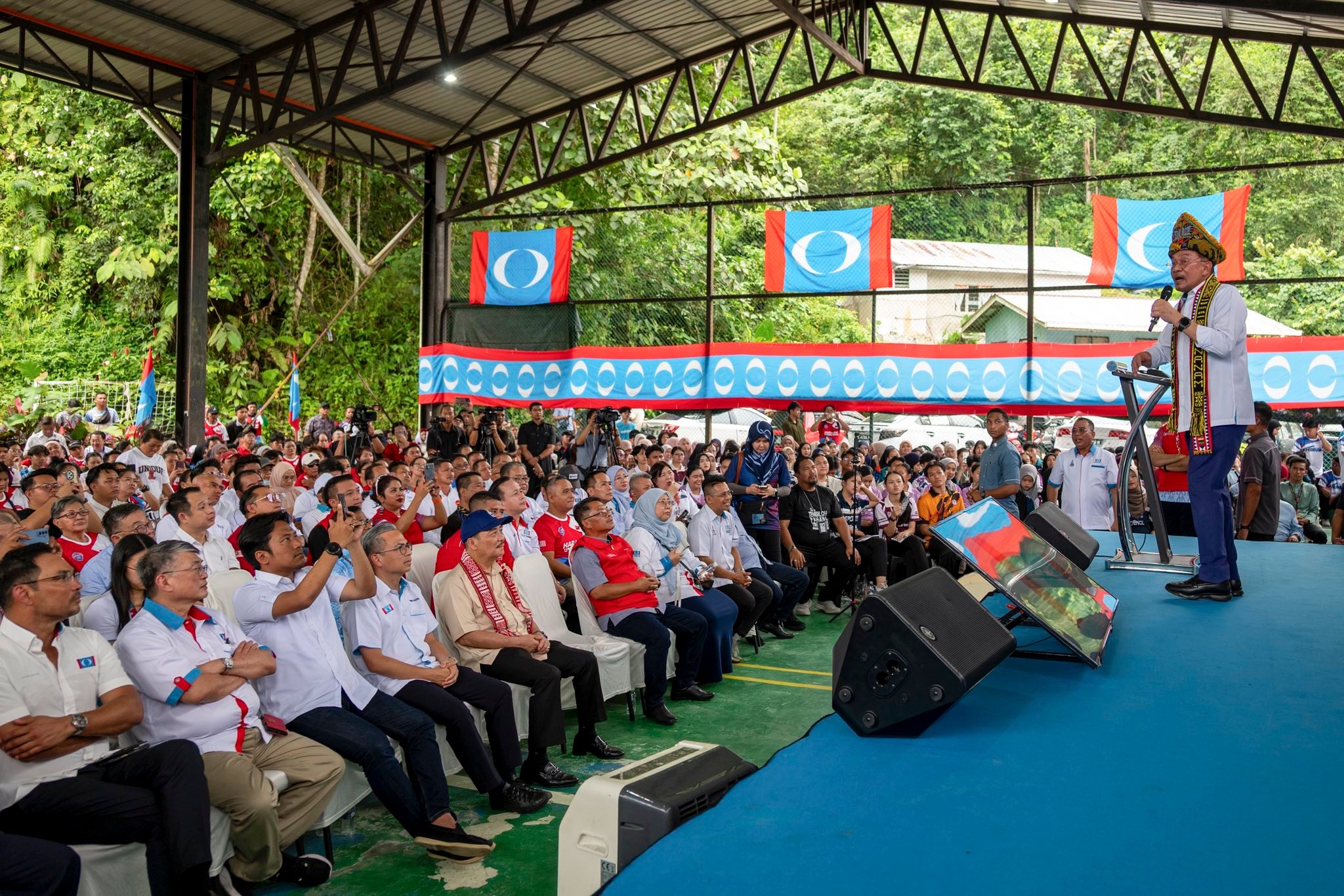 terpalit skandal rasuah