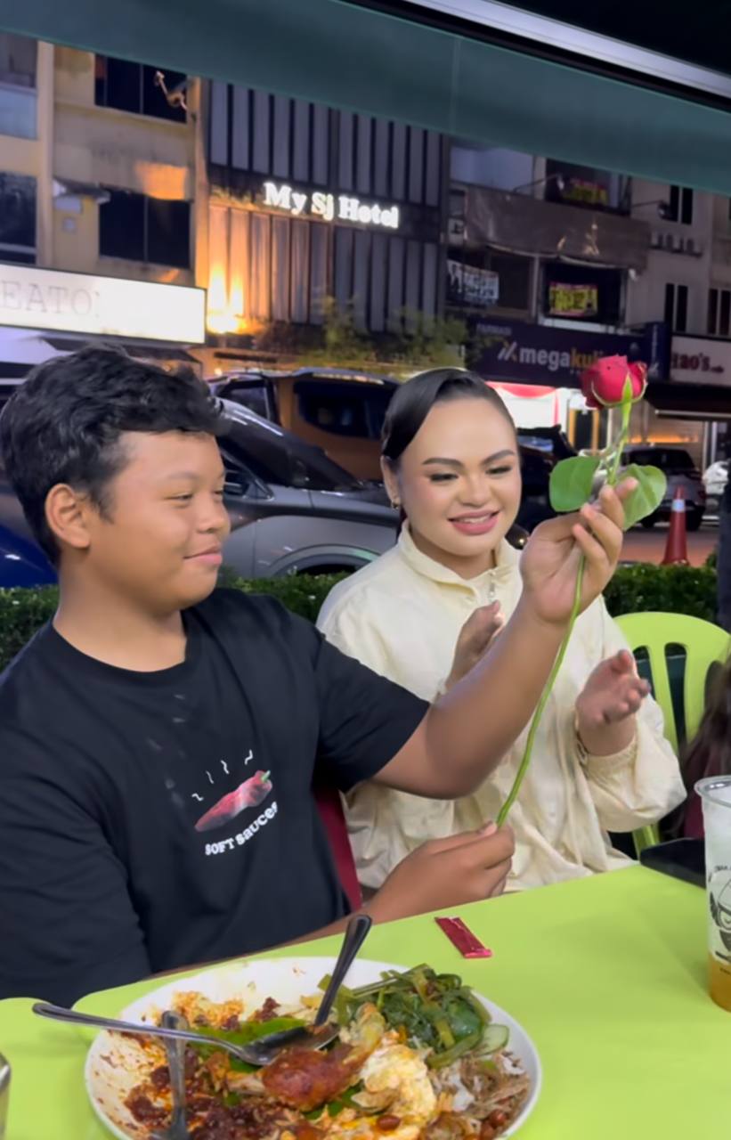 Muka mirip arwah Siti Sarah uwais