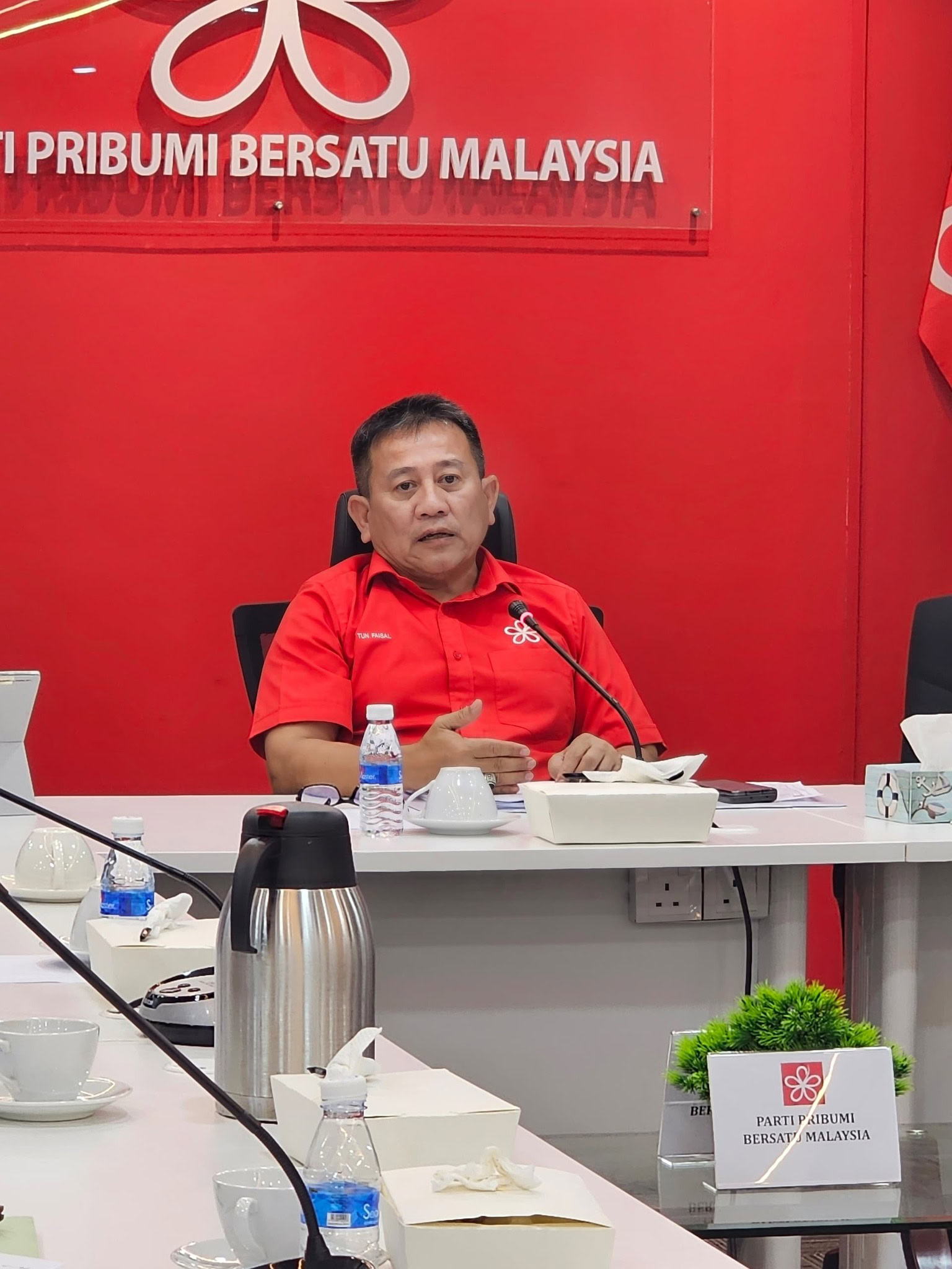 UMNO diberi bantuan