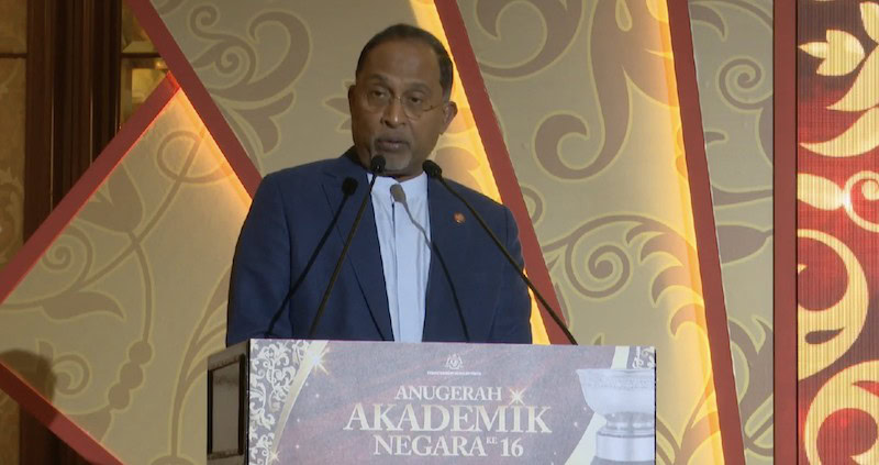 peranan akademik