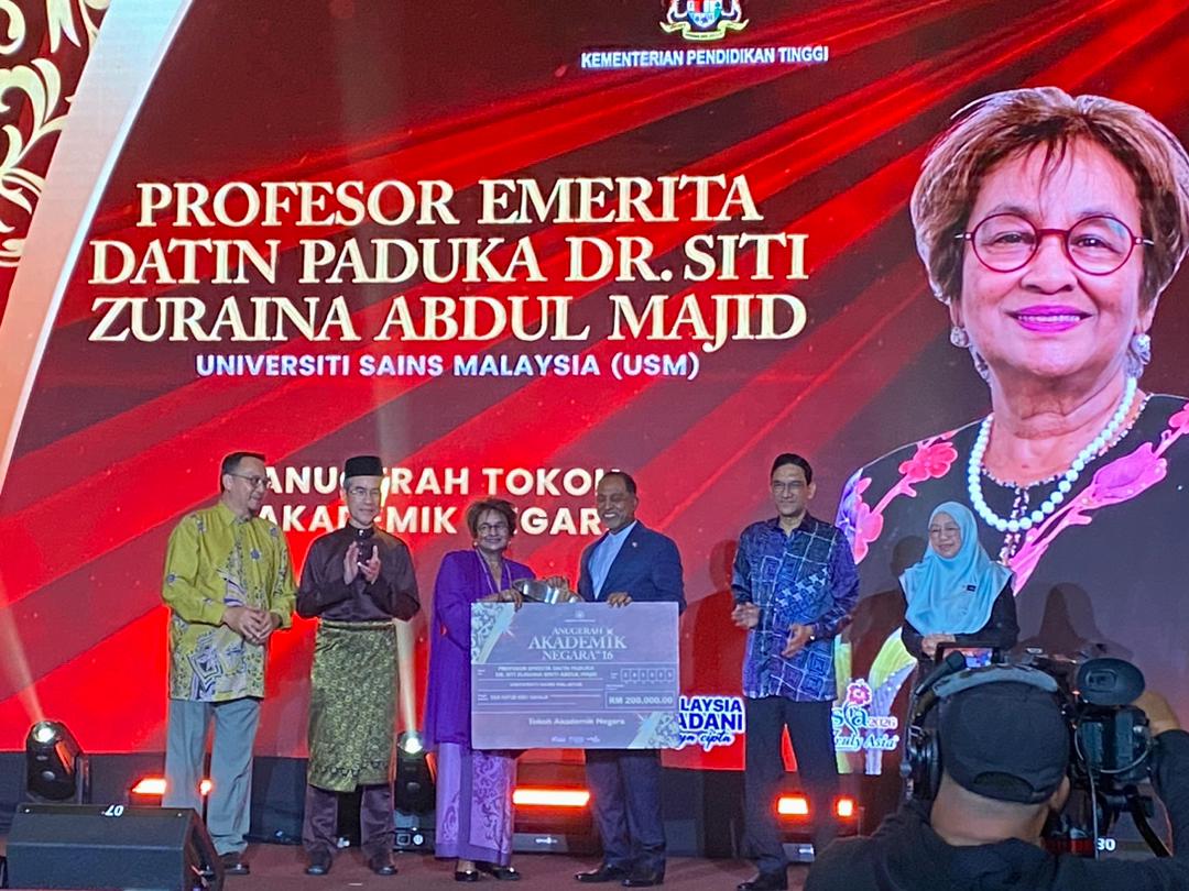 peranan akademik