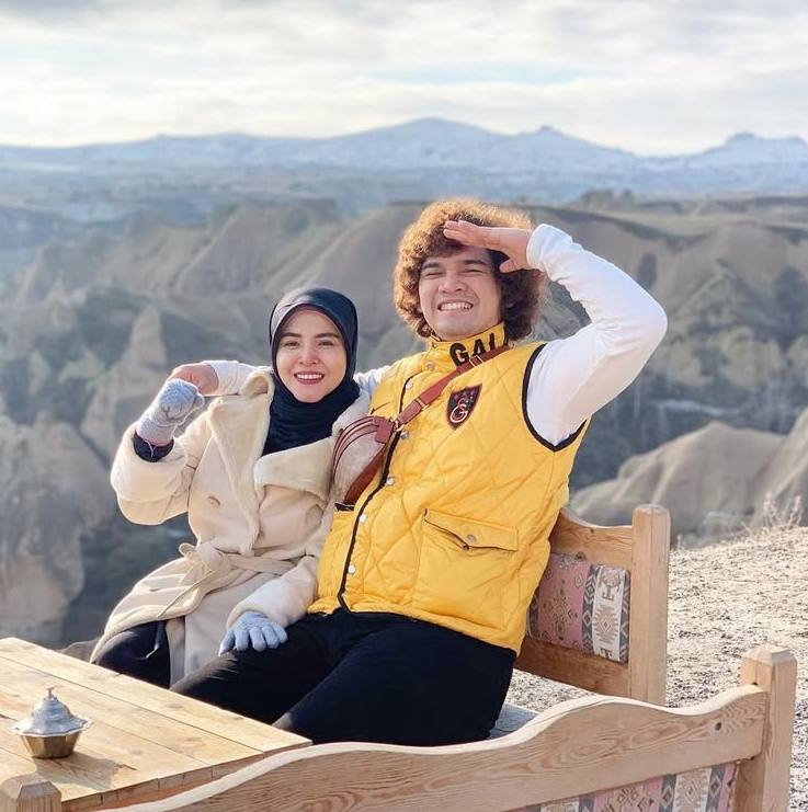WhatsApp tak berfungsi Ardell Aryana
