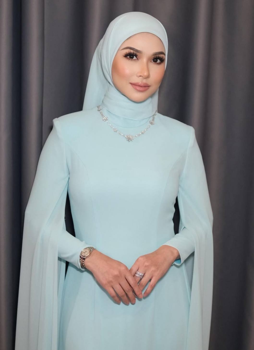 Anzalna Nasir Bantu pelajar susah