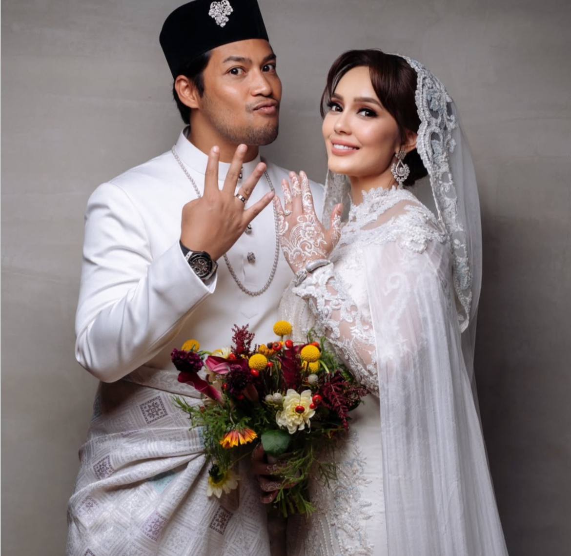 kamal adli Pertahan rumah tangga