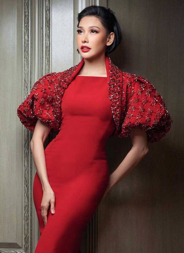 Nasha aziz Kutip barang terpakai