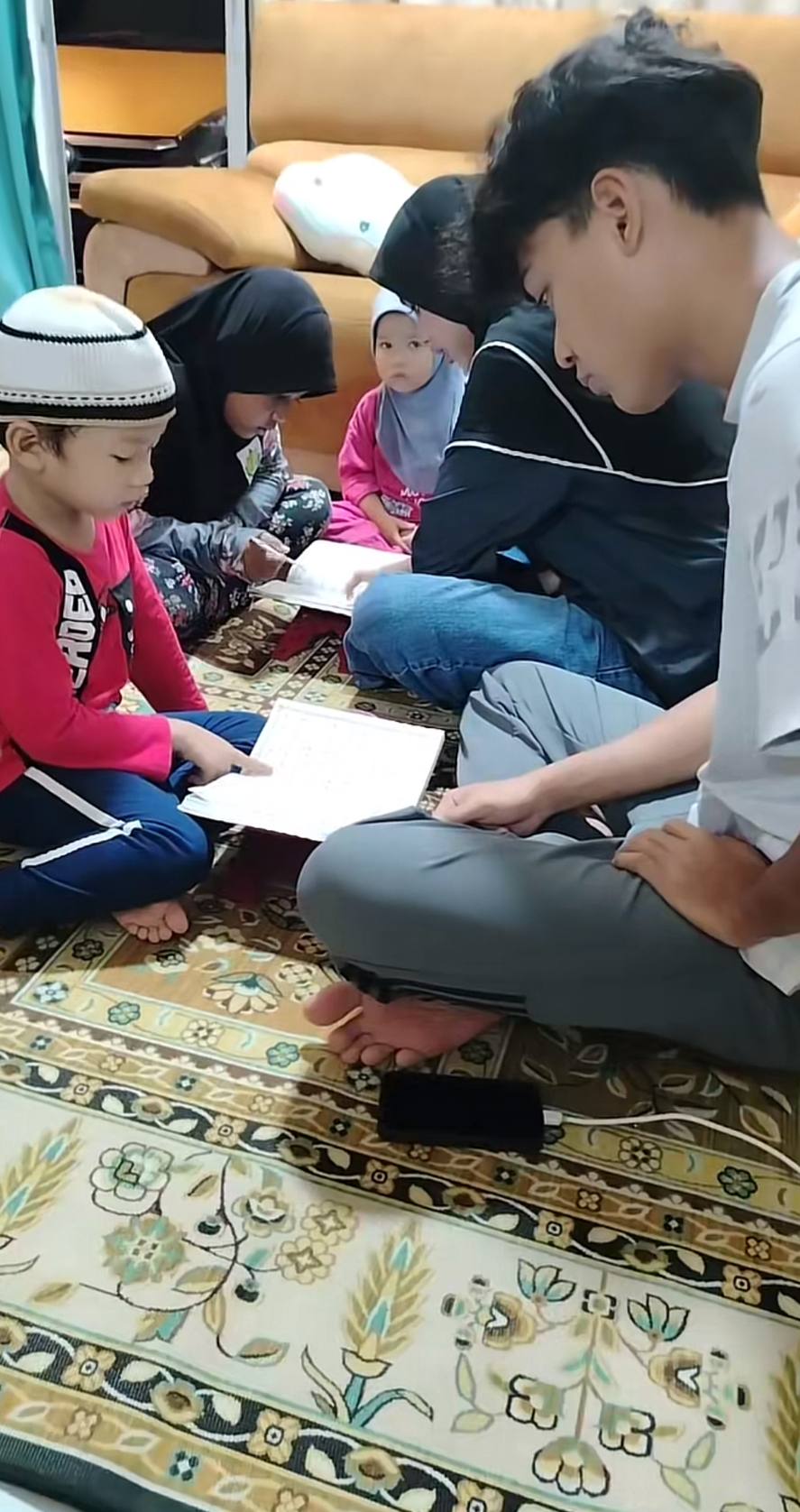 hadie Bimbing kanak-kanak mengaji