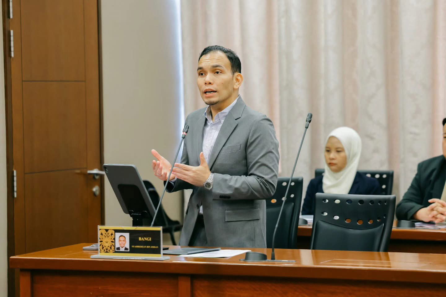 Kedudukan kerajaan tetap stabil