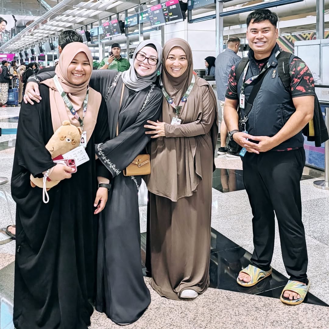 Putri Qisya berangkat tunai umrah