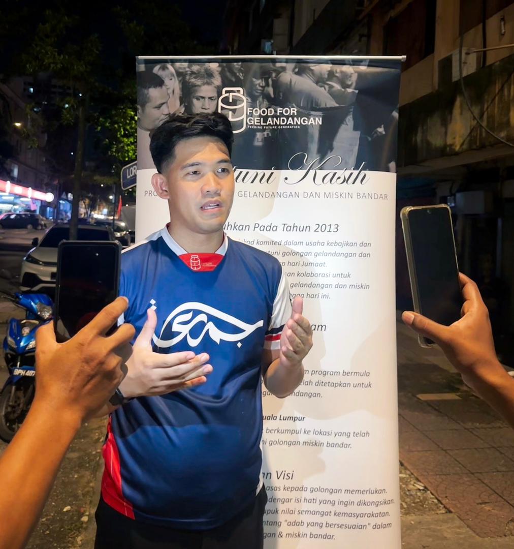 Food for gelandangan Santuni gelandangan setiap Jumaat