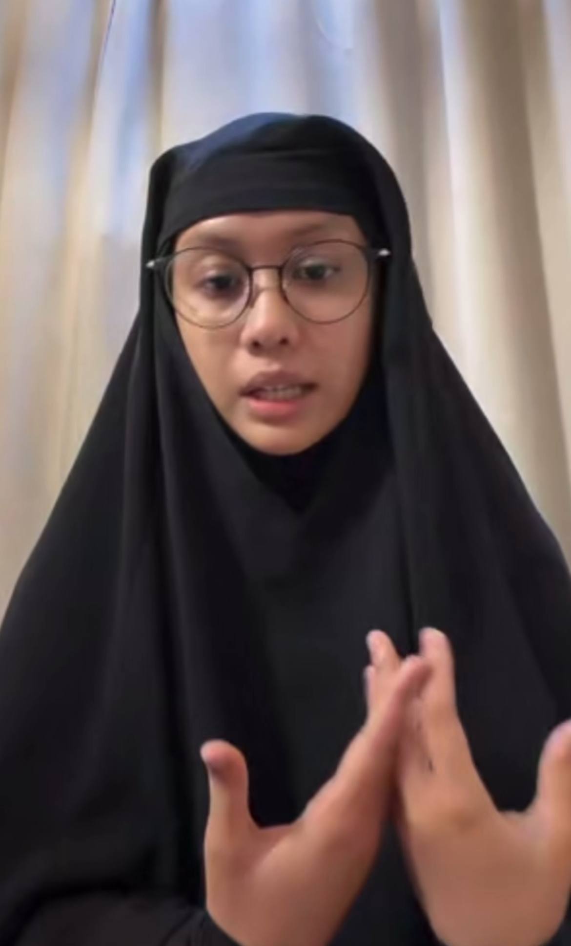 Hazwani helmi Cuma pemberian, untuk meraikan