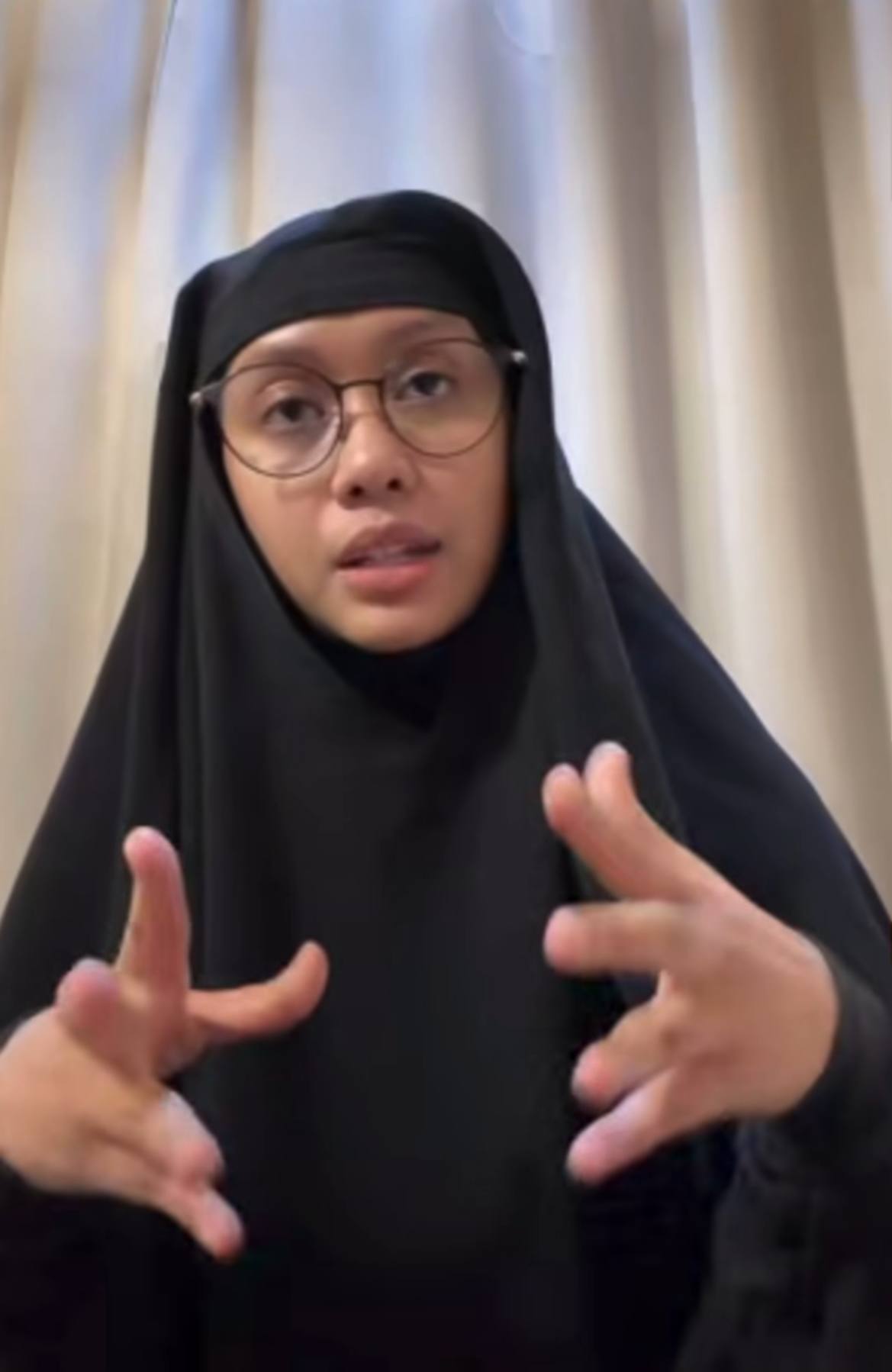 Hazwani helmi Pilih untuk perli netizen?