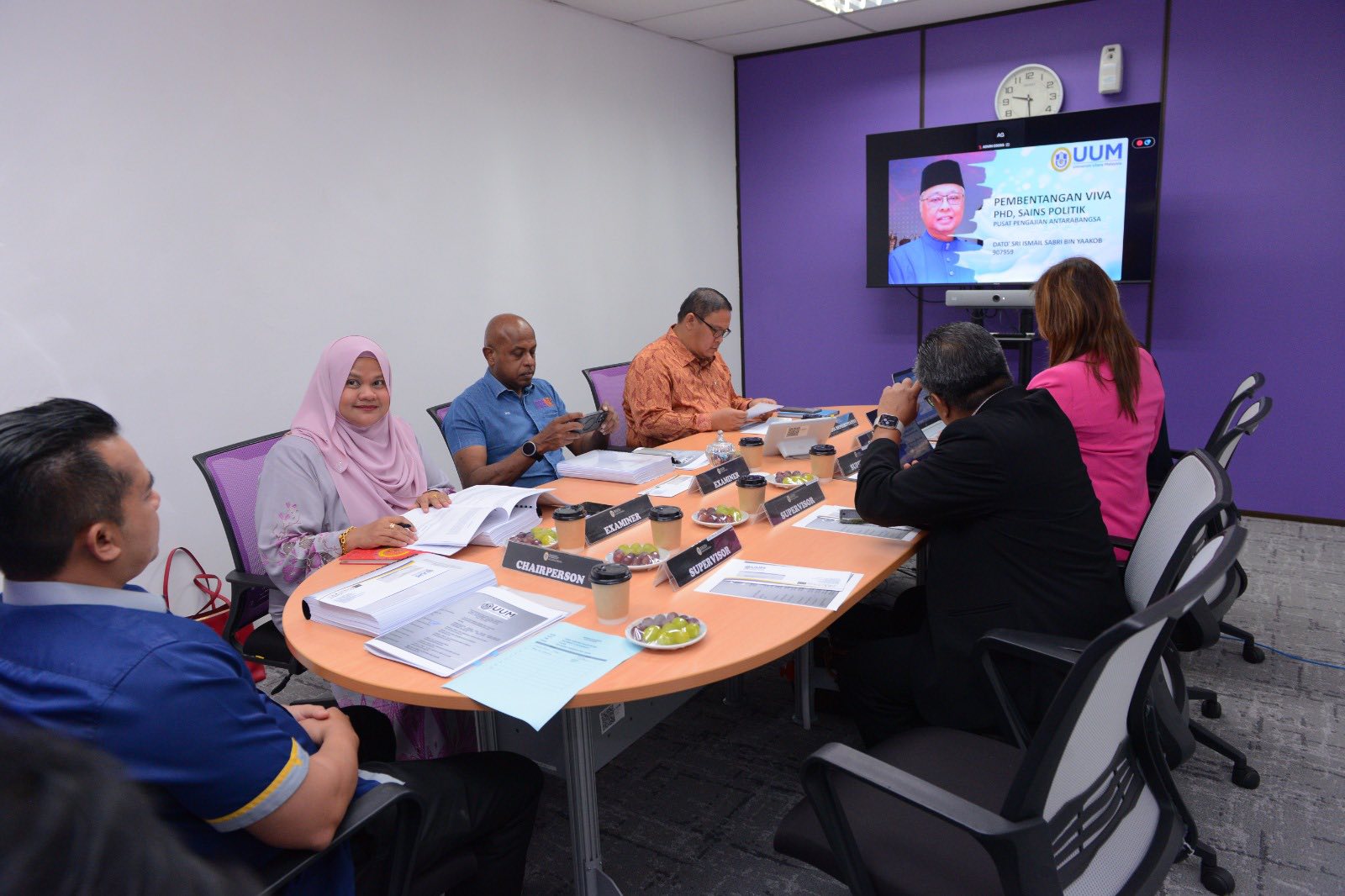 Ismail Sabri syukur lulus PhD