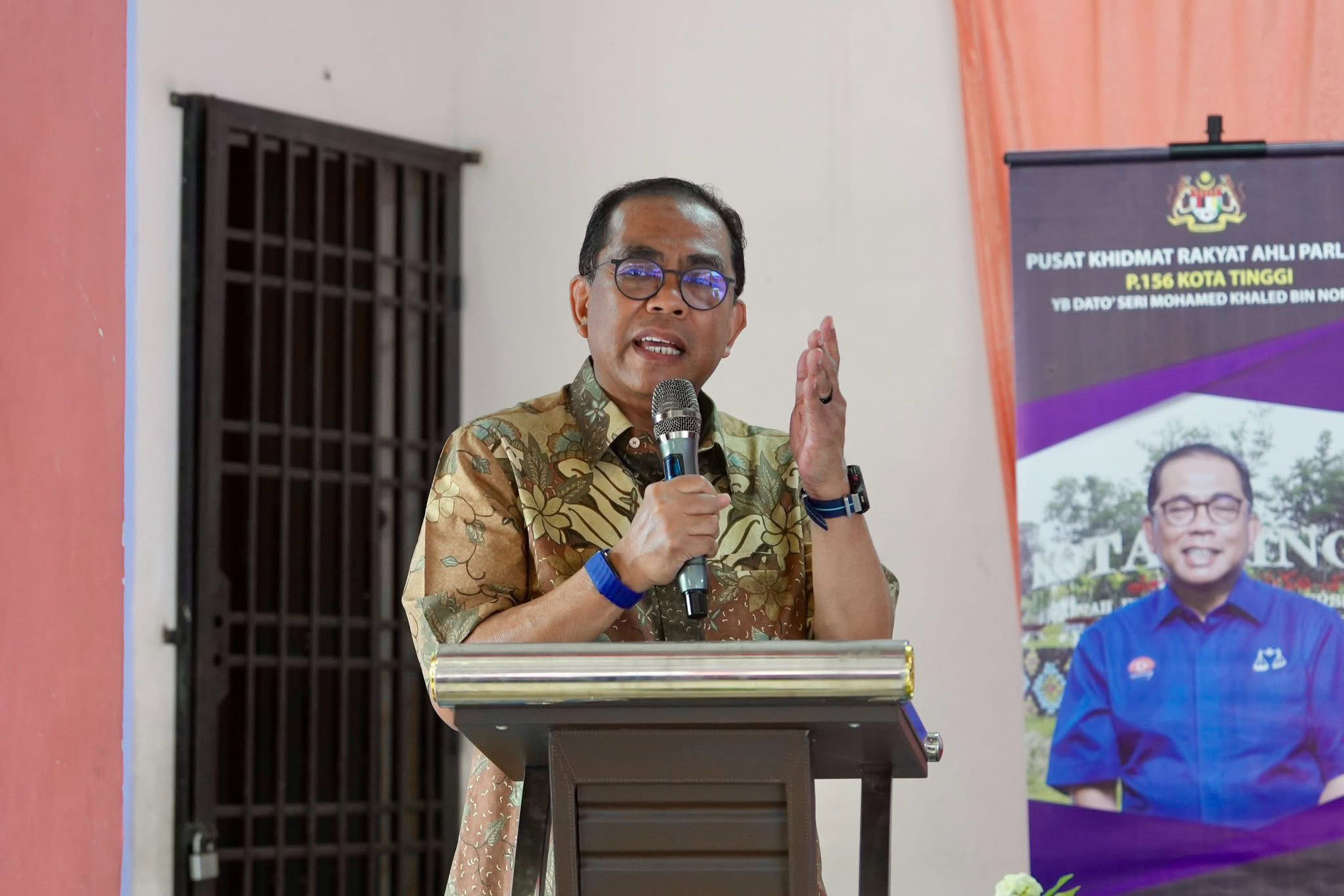 Mungkin dibuang kerja